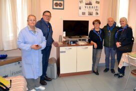 Il MASCI consegna ai volontari dell'AVO un televisore per gli ospiti  (18/12/2019)