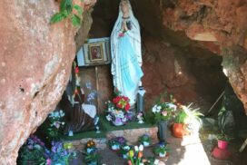 parco "Offenburg" - statue della Madonna di Lourdes e di S. Bernadette